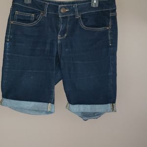Bermuda dark blue shorts